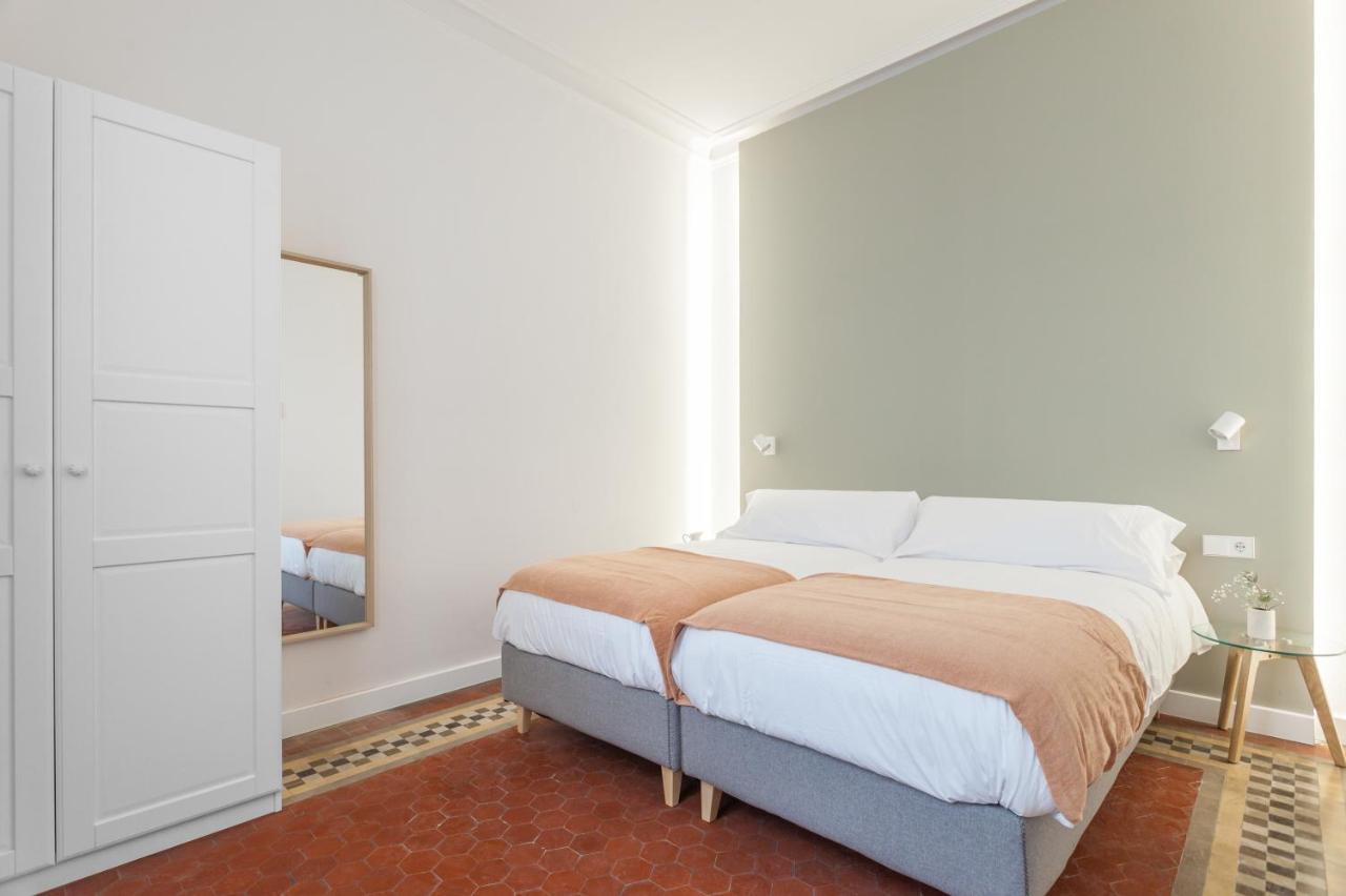 Flateli Pelayo H5 Apartment Barcelona Bagian luar foto
